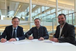 Aa and Maas Water Board, BWA and KWR sign partnership agreement on finescreen technology