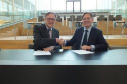 TU Delft and KWR strengthen collaboration