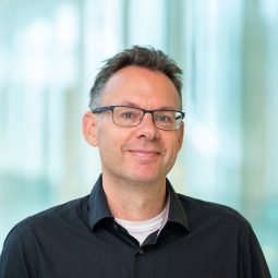 dr. Edu Dorland