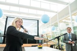 Minister Schulz van Haegen opens new KWR building