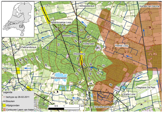 Topografische kaart van de Stippelberg met daarin lijnen van gelijke grondwaterstanden.