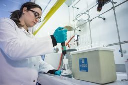 Laboratoria KWR op WoTS 2016: ‘De microwereld van water’