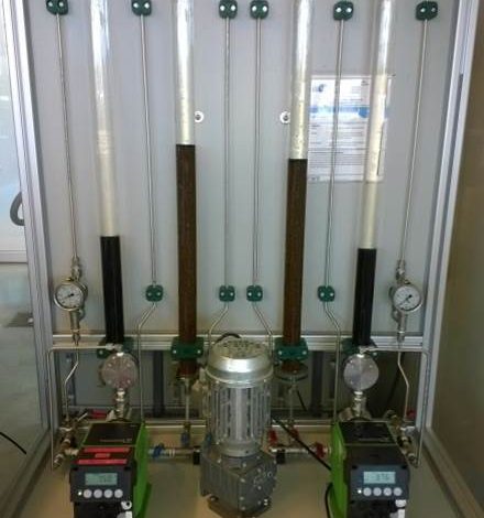 door middel van een combinatie van metingen in full-scale filters (SF, BAKF, of LZF) en in laboratoriumschaal kolom- en ophopingsexperimenten