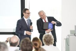 Ad van Wijk benoemd tot KWR Honorary Fellow