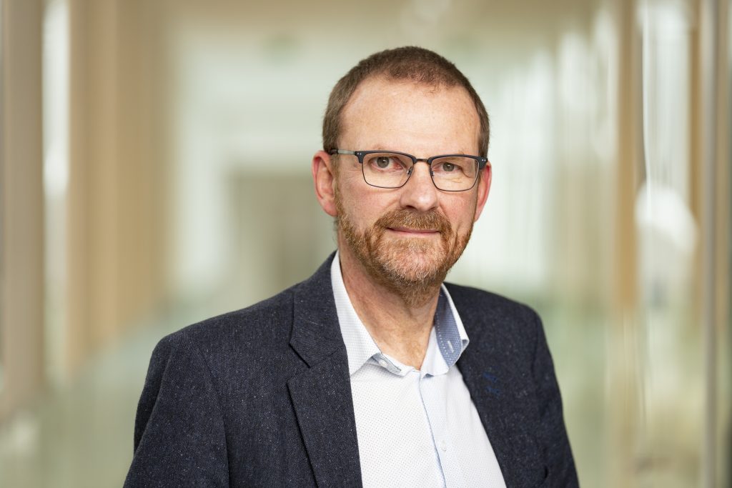 Dissertation vs thesis image