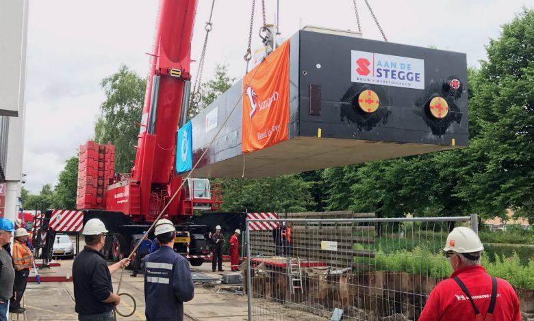 Plaatsing warmtewisselaar voor TED-installatie Waternet/Sanquin. Bron: Website Waternet