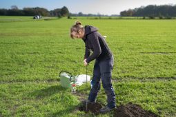 Op veldwerk met KWR