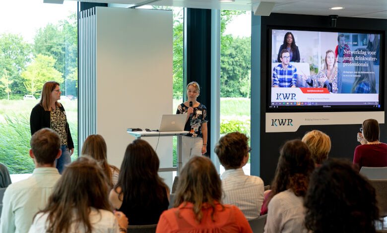 Jonge drinkwaterprofessionals kwamen op 7 juli jl. bijeen bij KWR om te discussiëren over de toekomst van drinkwater