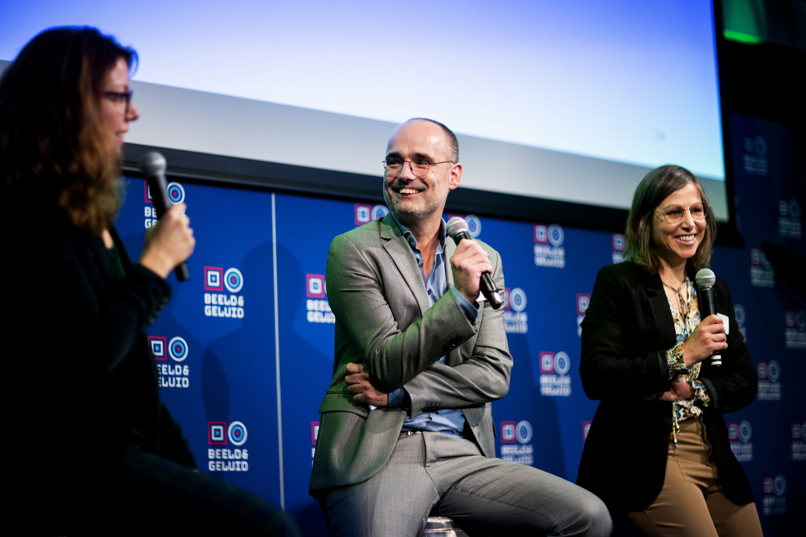 Klaasjan Raat (KWR) en Ida de Groot-Wallast (Deltares) in gesprek over de gezamenlijke ambitie van het COASTAR-netwerk: “2040, Nederland weerbaar voor zoetwatertekorten door de kansen in de ondergrond ten volle te benutten.”