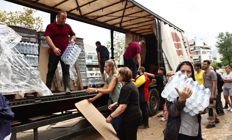 People queue to receive bottled drinking water in Volos, amidst severe drinking water supply disruption in the aftermath of storm Daniel. Source: InTime News