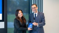 Rita Ugarelli ontvangt KWR Honorary Fellowship 2022 voor verbindend leiderschap